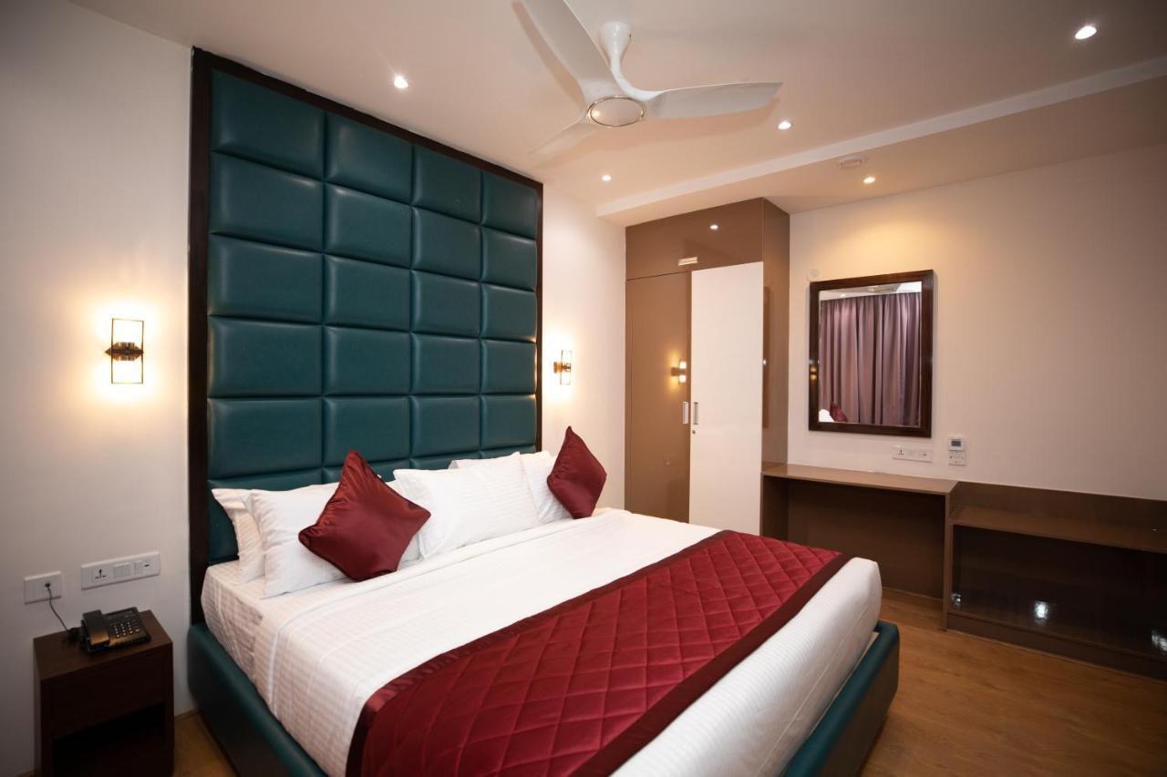Hotel Silver Cle Haidarábád Kültér fotó