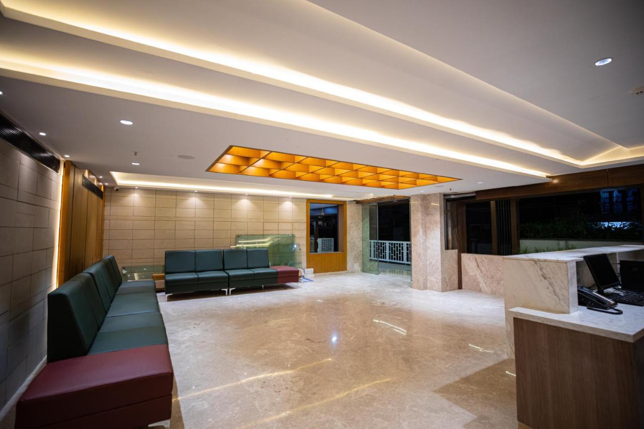 Hotel Silver Cle Haidarábád Kültér fotó