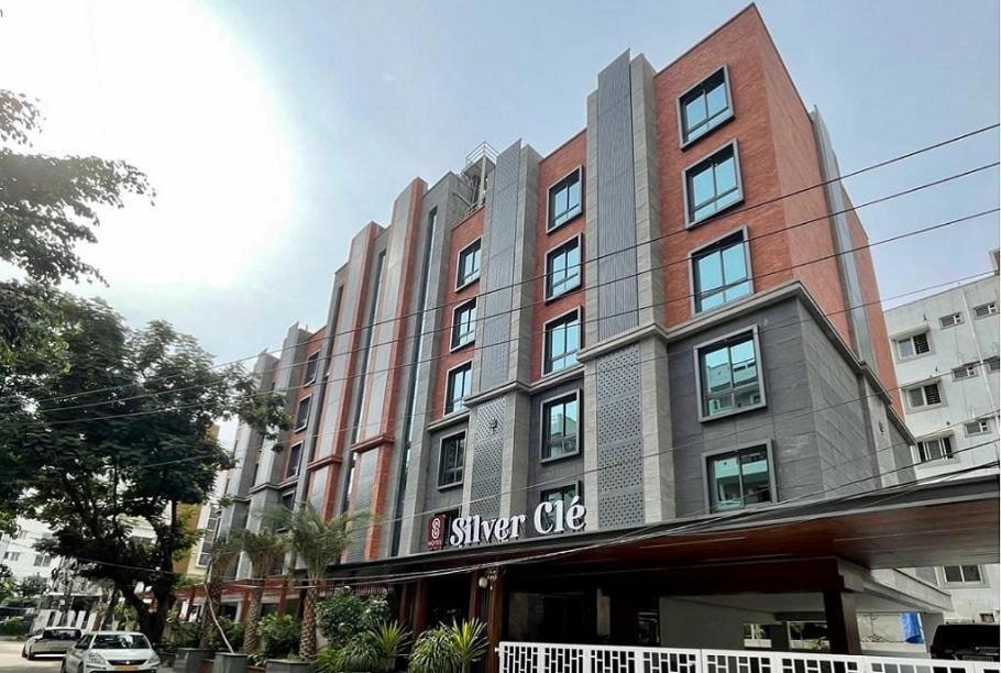 Hotel Silver Cle Haidarábád Kültér fotó