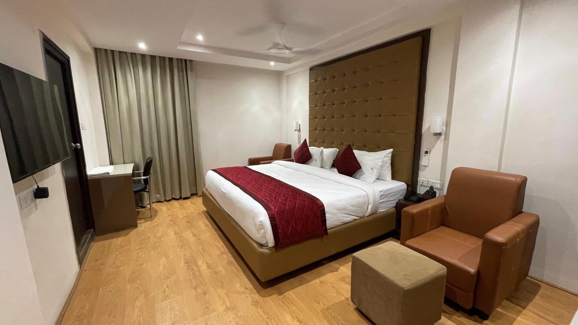 Hotel Silver Cle Haidarábád Kültér fotó