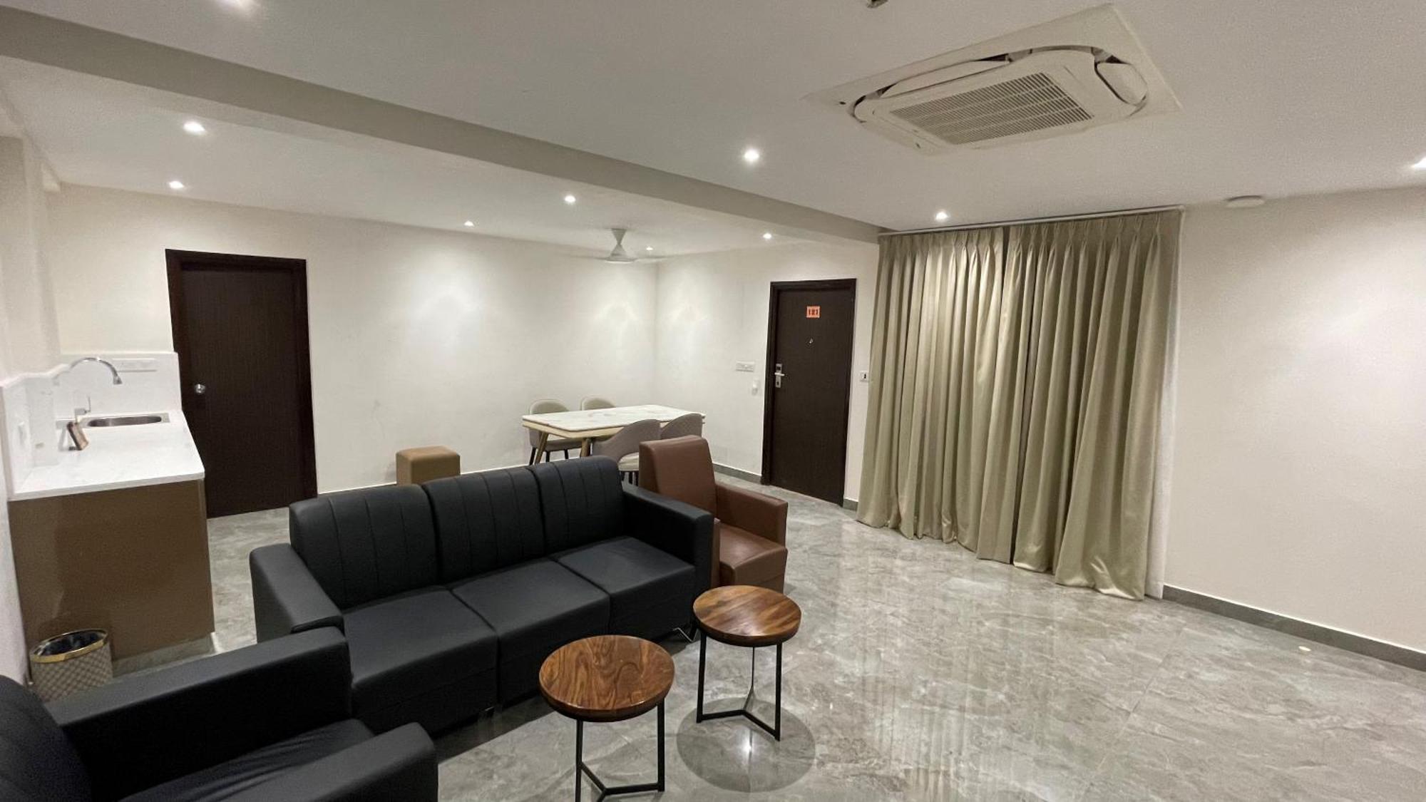Hotel Silver Cle Haidarábád Kültér fotó